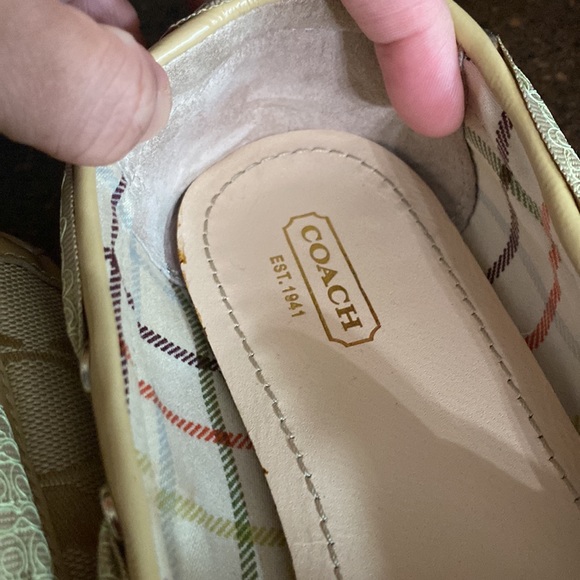 Coach Carisa (A0298) Flats/Loafers in Mint Condition, Size 7.5B - Picture 10 of 10